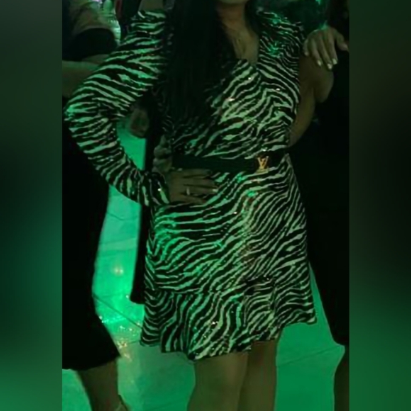 Michael kor - Picture 3 of 7